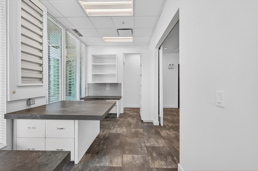 More Photos Of 888 4th Ave SW, Calgary Office For Sale