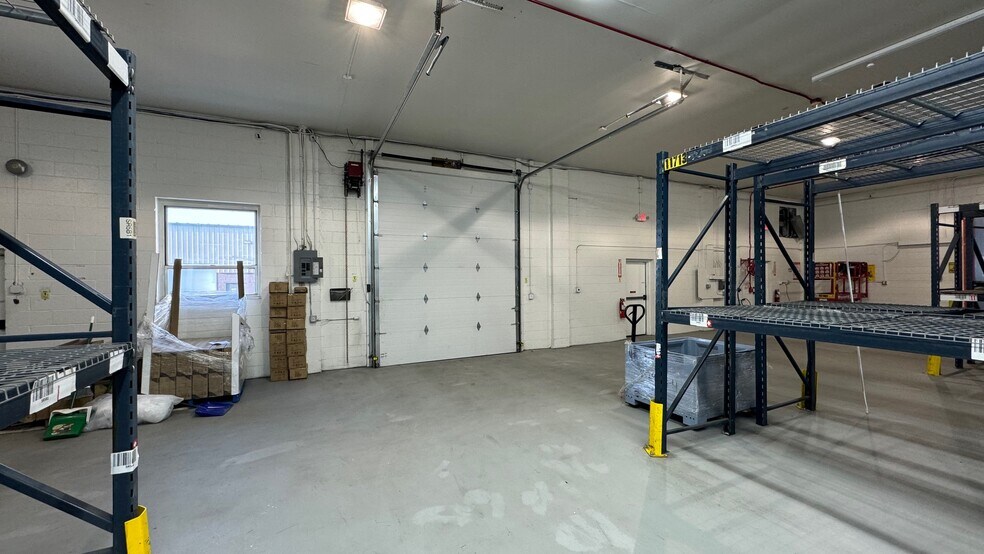 More Photos Of 236 Blackford Ave, Middlesex Warehouse For Lease