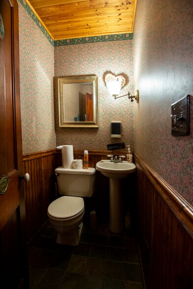 More Photos Of 87 Milanville Rd, Beach Lake Hotel For Sale