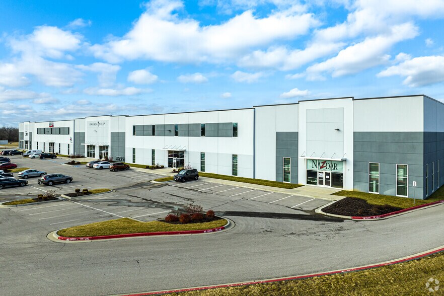 Primary Photo Of 23504-23540 W 86th St, Shawnee Warehouse For Lease