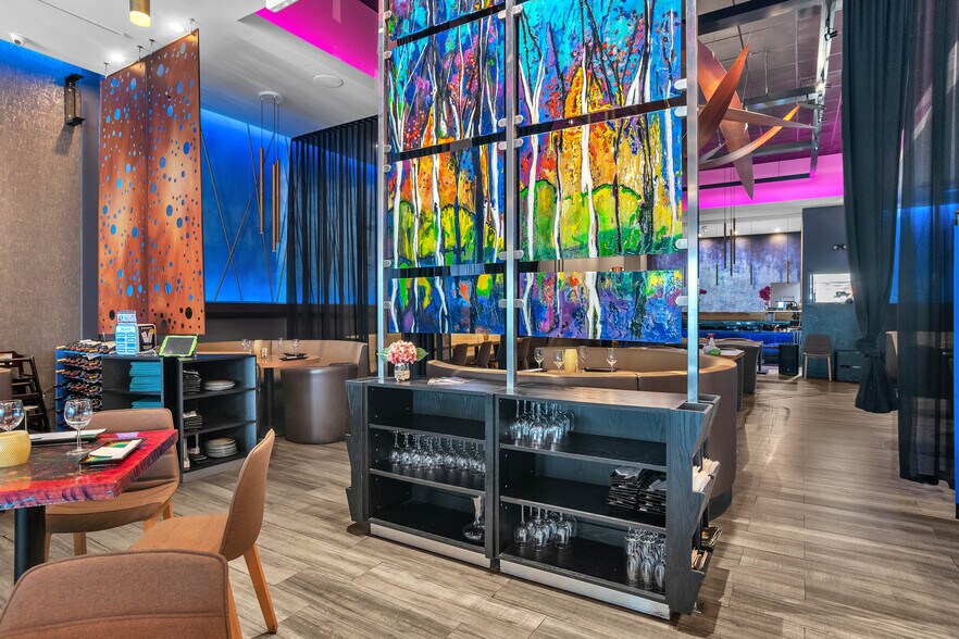 More Photos Of 99 Miracle Mile Miracle Mile / Coral way, Coral Gables Restaurant For Sale