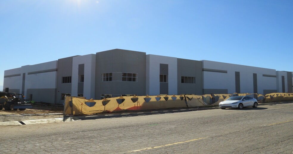 Primary Photo Of 1527 W Rialto Ave, Rialto Warehouse For Sale