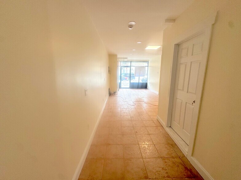 More Photos Of 252 S 4th St, Brooklyn Apartments For Lease