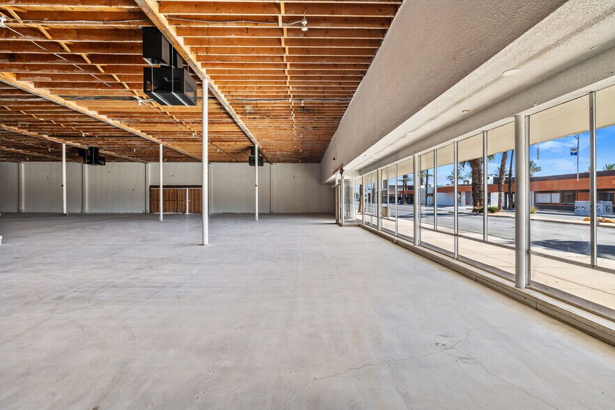 More Photos Of 45151 Oasis St, Indio Freestanding For Lease