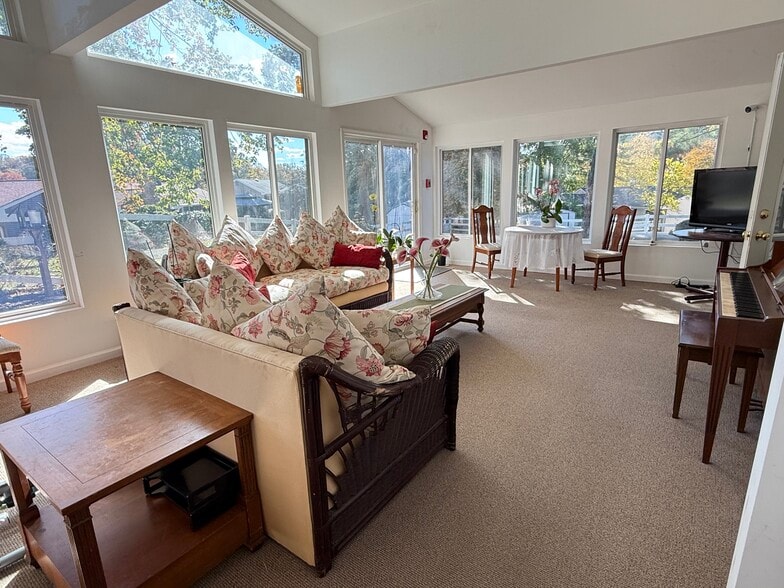 More Photos Of 4 Broomall Ct, Silver Spring Congregate Senior Housing For Sale