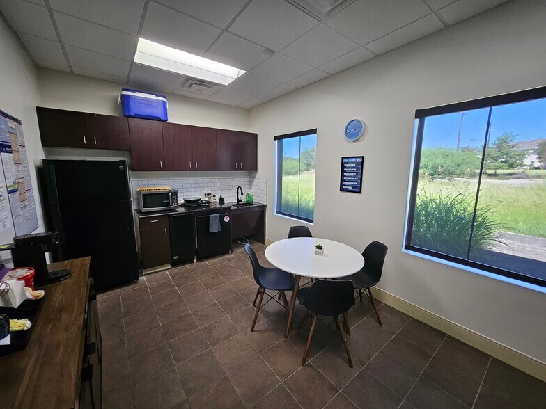 More Photos Of 8502 Huebner Rd, San Antonio Medical For Sale