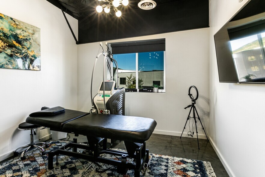 More Photos Of 4383 Forestdale Dr, Park City Warehouse For Lease