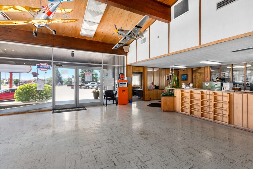More Photos Of 1212 S Main St, Kalispell Auto Dealership For Sale