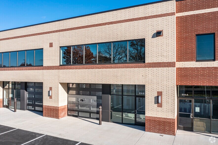 More Photos Of 514 Lansdowne Rd, Fredericksburg Flex For Lease