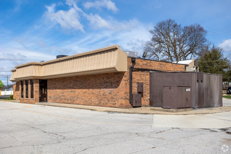 More Photos Of 4105 SW 9th St, Des Moines Fast Food For Sale