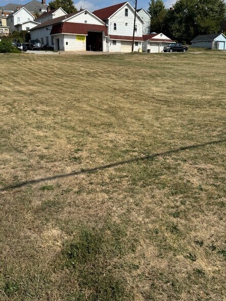 More Photos Of 775 W Chestnut St, Washington Auto Dealership For Sale