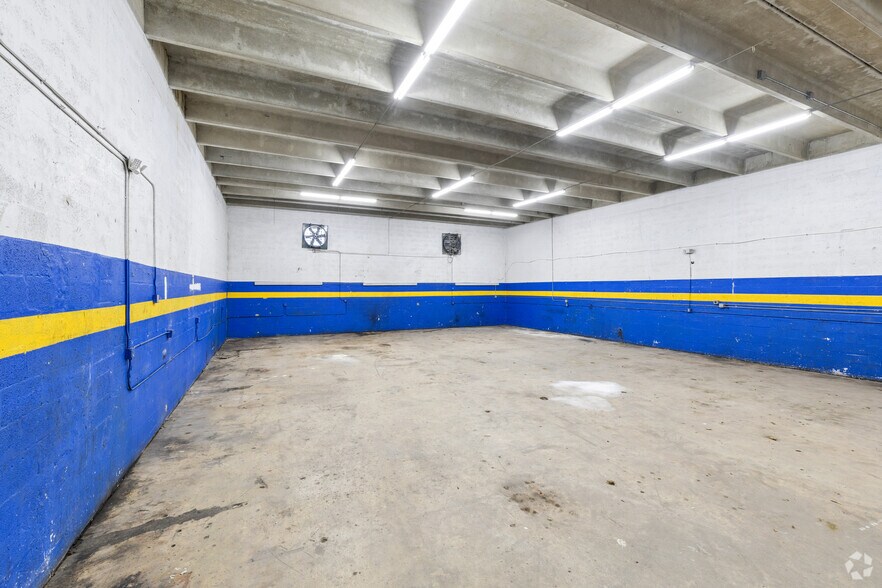 More Photos Of 3820 NW 135th St, Opa-locka Warehouse For Lease