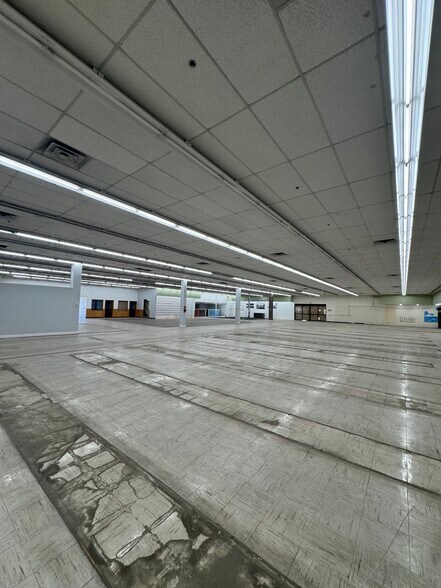 More Photos Of 880 Shiloh Ct, Redding Industrial For Lease