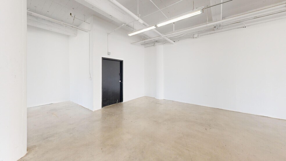 More Photos Of 1024 Santee St, Los Angeles Warehouse For Lease