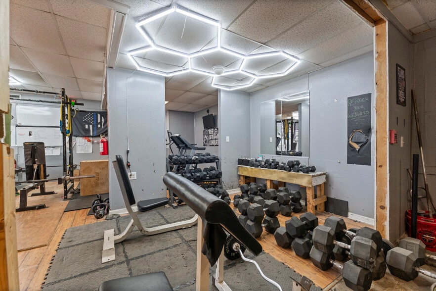 More Photos Of 9585 Braun Rd, San Antonio Storefront Retail Office For Sale