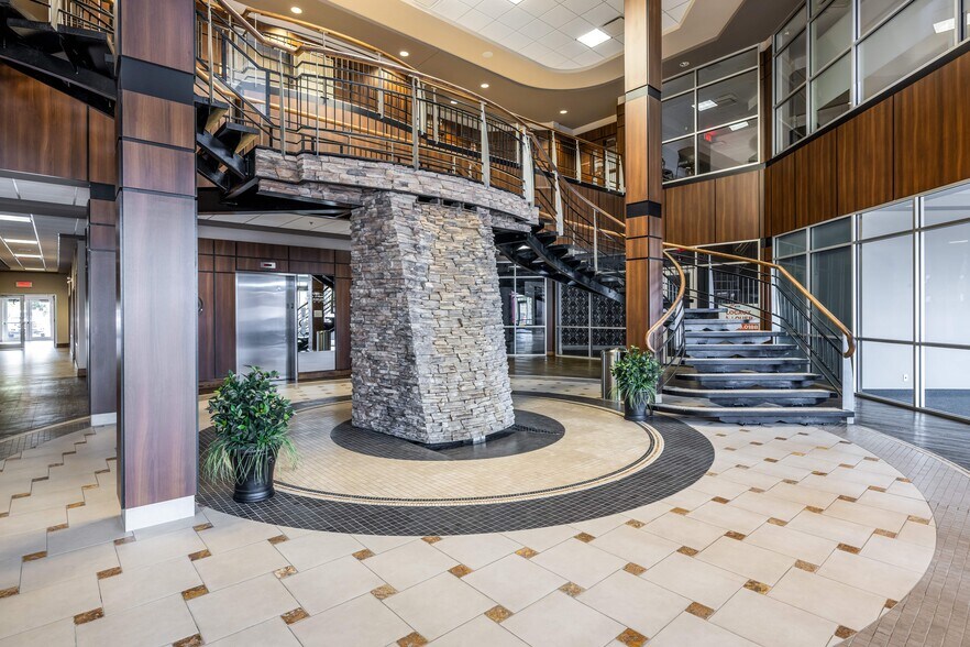 More Photos Of 6700 Boul Pierre-Bertrand, Québec Office For Lease