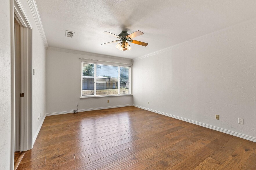 More Photos Of 12869 FM 1385, Pilot Point Light Distribution For Lease