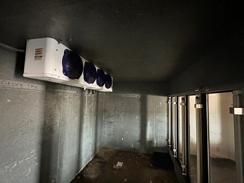 More Photos Of 2250 W Overland Trl, Abilene Convenience Store For Sale