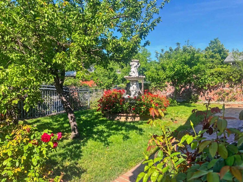 More Photos Of 5000 Melvin Dr, Carmichael Assisted Living For Sale