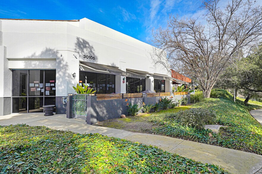 More Photos Of , Agoura Hills General Retail For Sale
