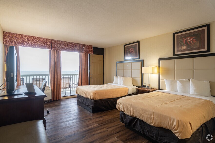 More Photos Of 3202 E Surfside Blvd, Corpus Christi Hotel For Sale
