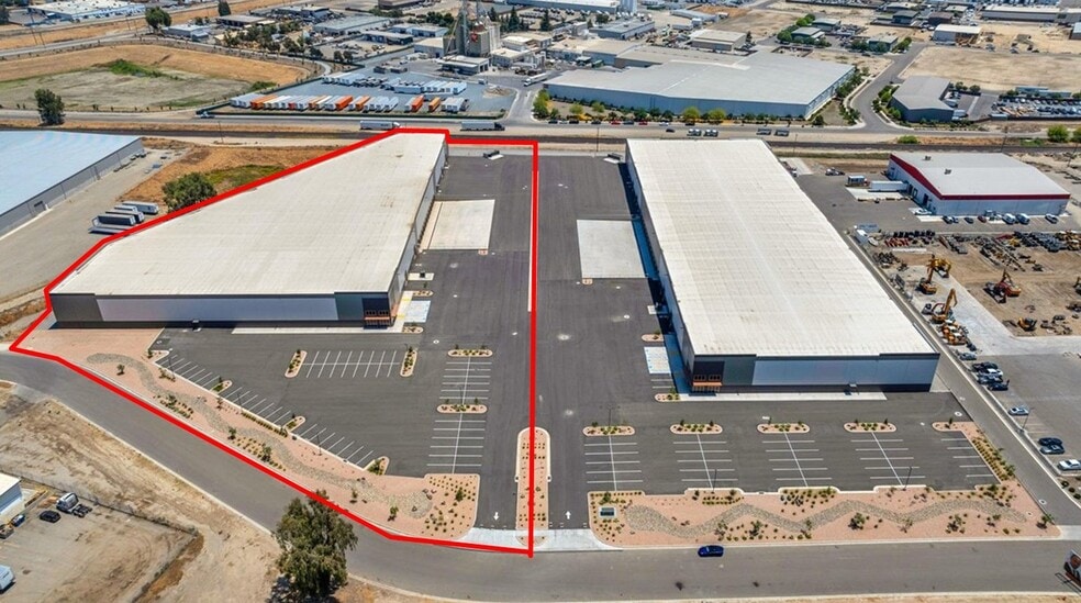 More Photos Of 30078 Bradham Dr, Visalia Distribution For Sale