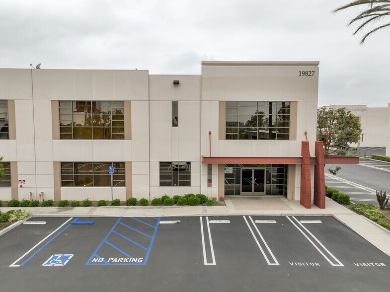More Photos Of 19827 Hamilton Ave, Torrance Warehouse For Lease