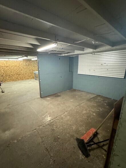 More Photos Of 8820 Miller Rd NE, Bainbridge Island Self Storage For Lease