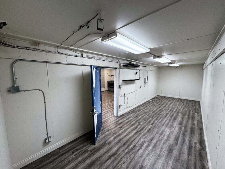 More Photos Of 660 S Magnolia Ave, El Cajon General Retail For Sale