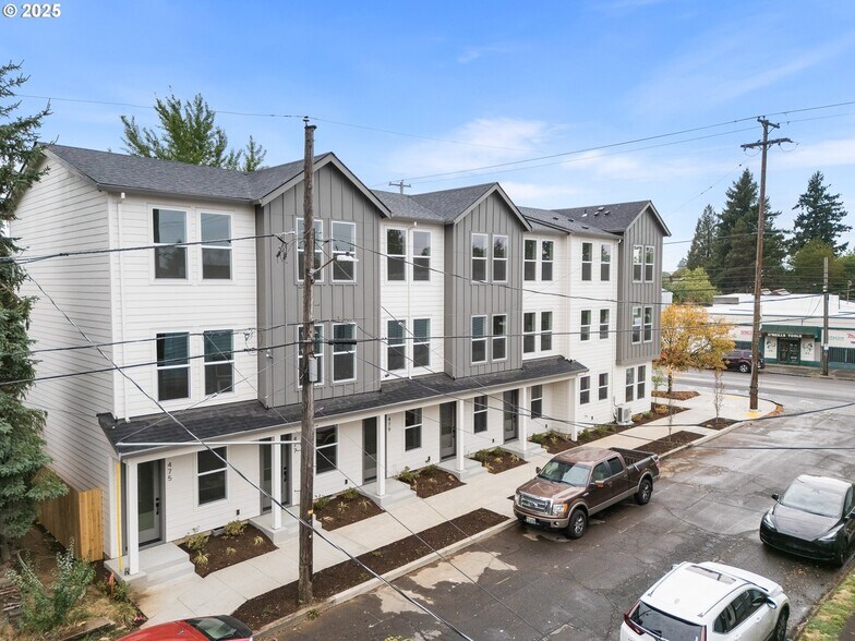 More Photos Of 7190 Glisan st, Portland Apartments For Sale
