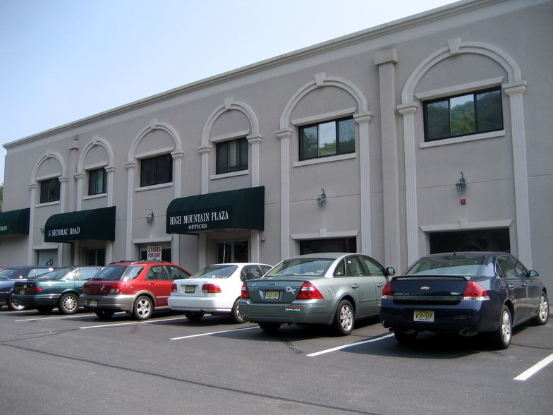 More Photos Of 5-15 Sicomac Rd, North Haledon Storefront Retail Office For Lease