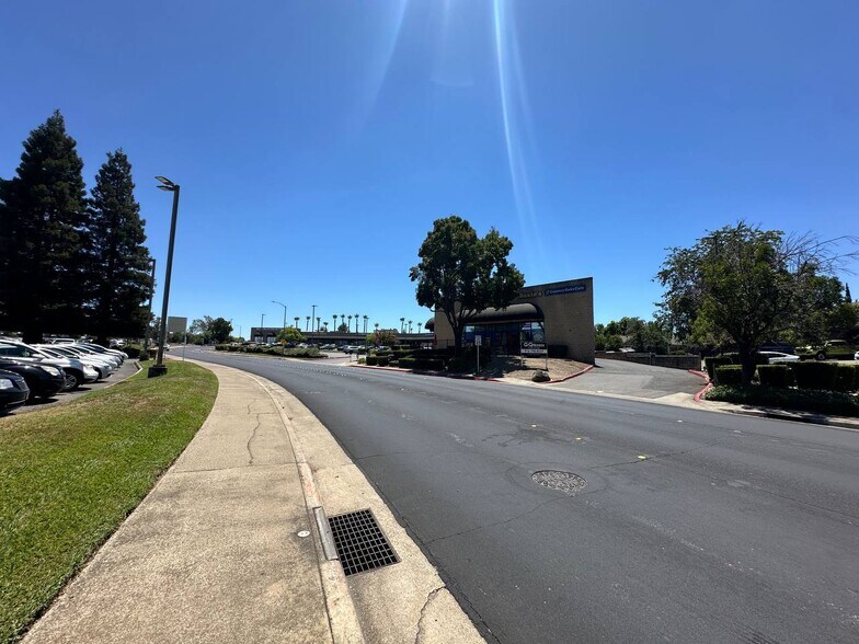 More Photos Of 1001 Melody Ln, Roseville Land For Lease