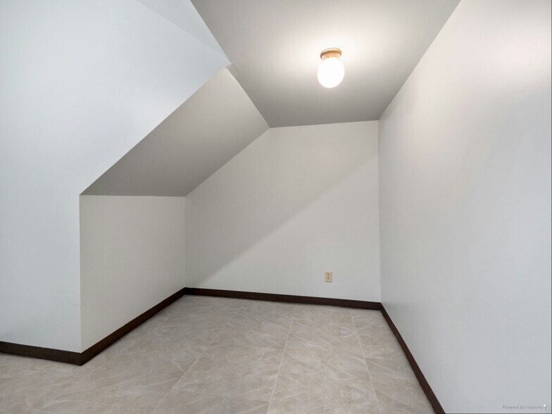 More Photos Of 622 S Calhoun St, Fort Wayne Office For Sale