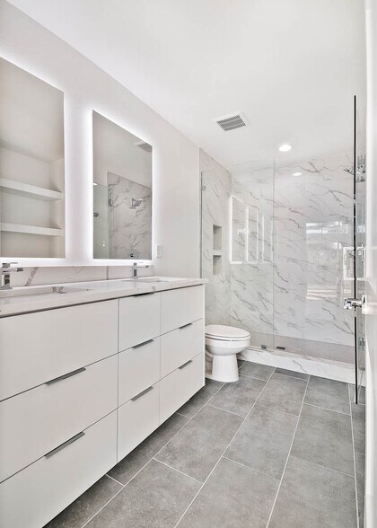 More Photos Of 204 9th St, Bentonville Apartments For Sale