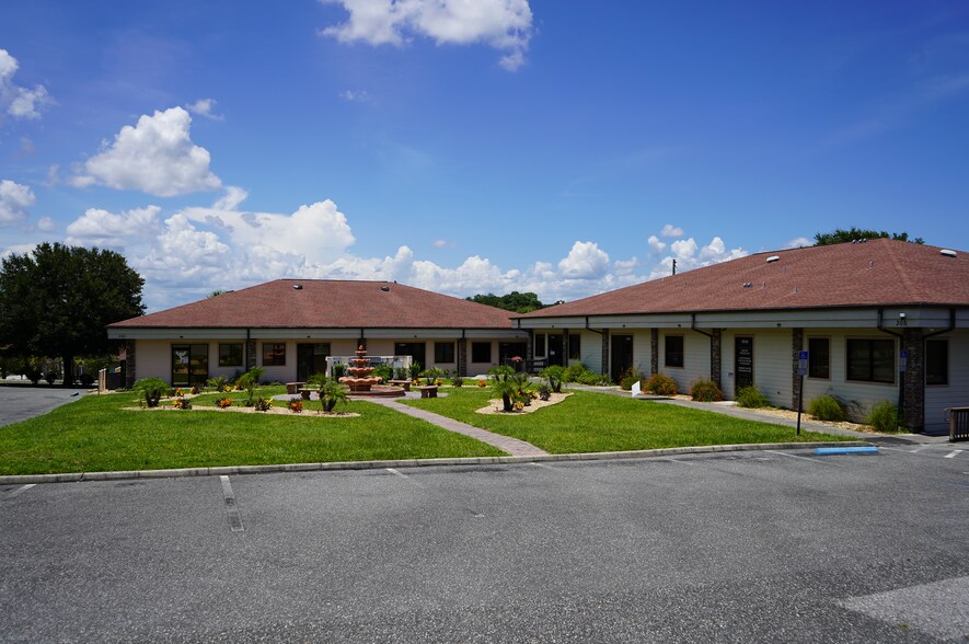More Photos Of 301 Skyline Dr, Lady Lake Medical For Sale