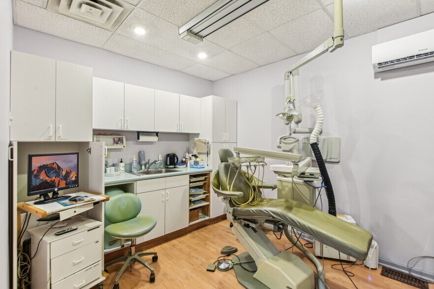 More Photos Of 4022 N Central Ave, Chicago Medical For Sale