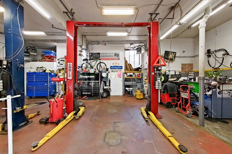 More Photos Of 11410 N Shore Dr, Reston Service Station For Sale