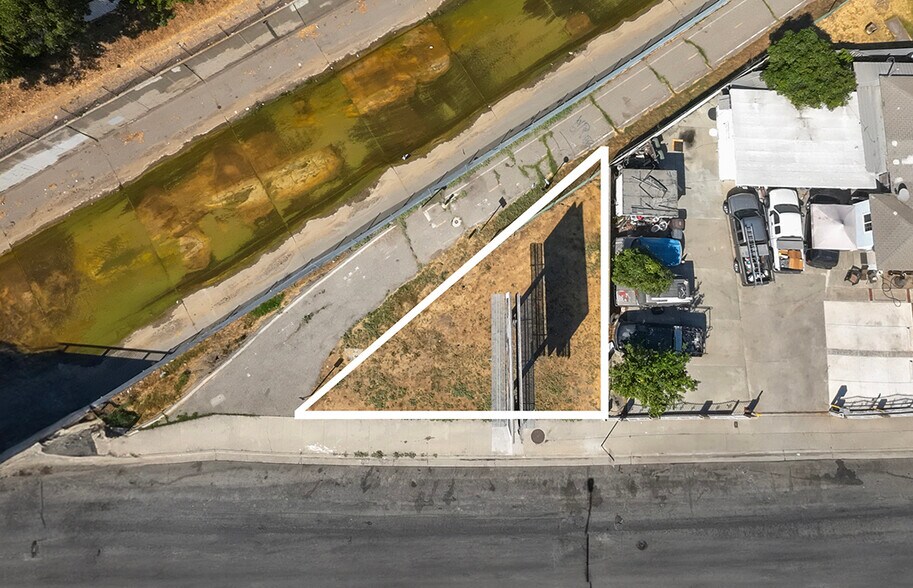More Photos Of 303 N Wilmington Ave, Compton Land For Sale