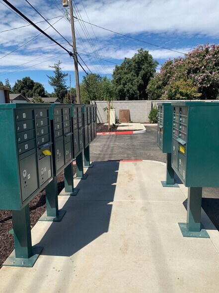 More Photos Of 2531 W Rumble Rd, Modesto Apartments For Sale