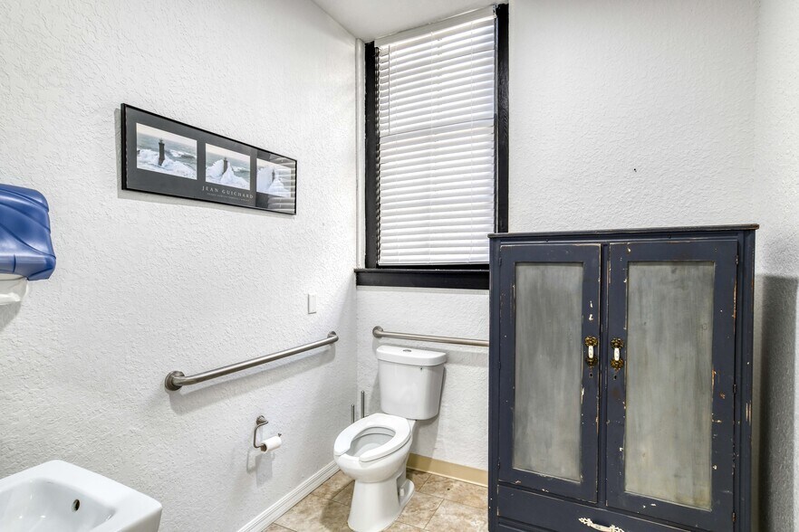 More Photos Of 621 St Johns Ave, Palatka Storefront For Sale