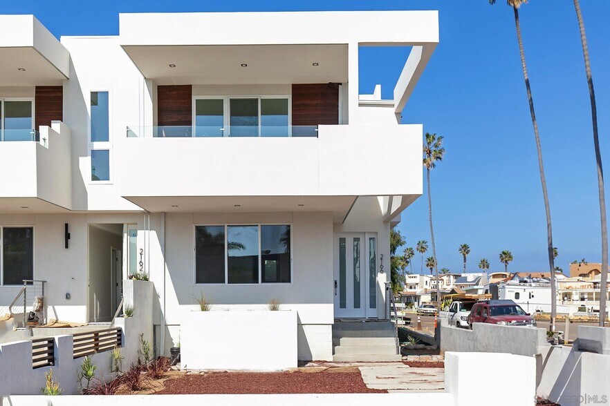 More Photos Of 2158 & 2166 Abbott st, San Diego Apartments For Sale