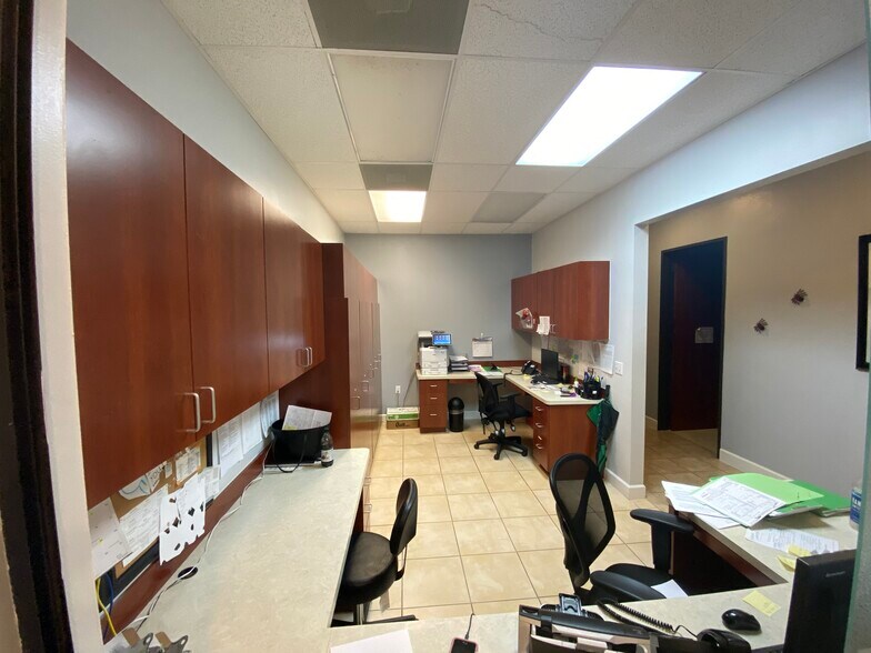More Photos Of 3531 S Town Center Blvd, Sugar Land Medical For Lease
