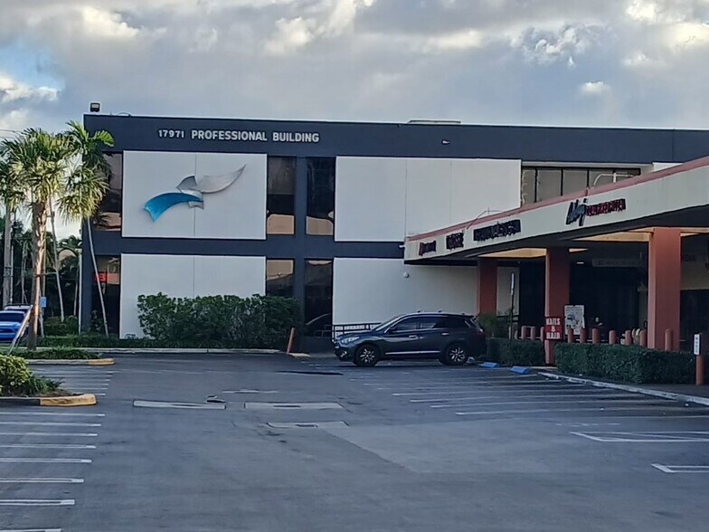 More Photos Of 17985 Biscayne Blvd, Miami Unknown For Lease
