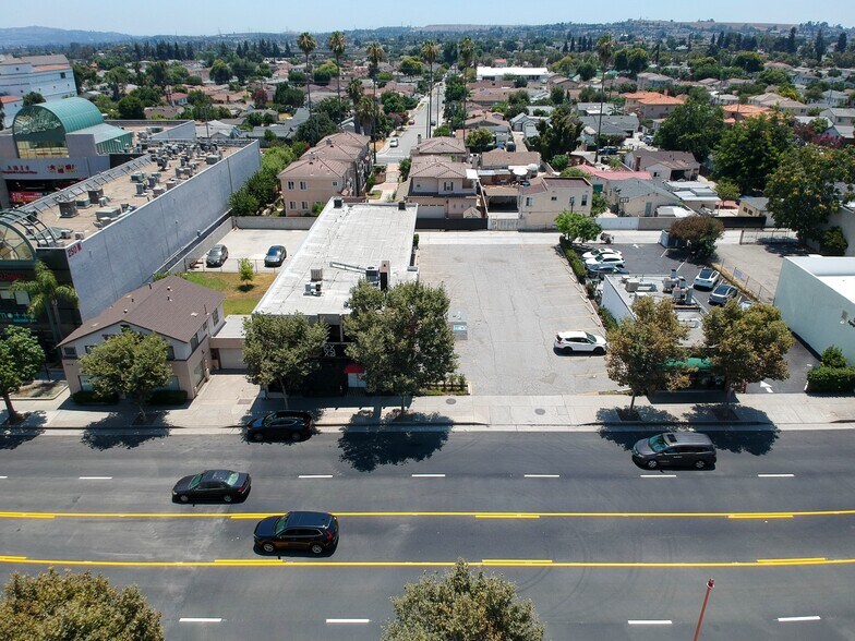 More Photos Of 308 W Valley Blvd, San Gabriel General Retail For Sale