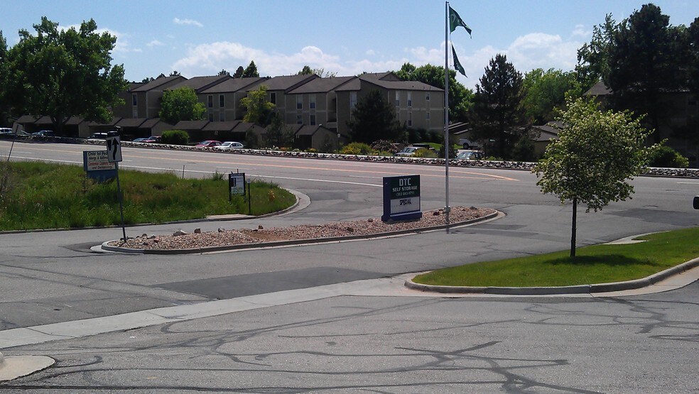 More Photos Of 7286 S Yosemite St, Englewood Storefront For Lease