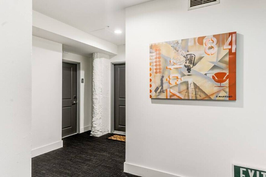 More Photos Of 1007 5th Ave, San Diego Apartments For Lease