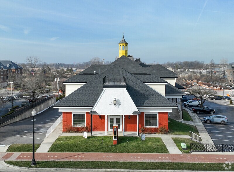 More Photos Of 1030 S Rangeline Rd, Carmel Freestanding For Lease