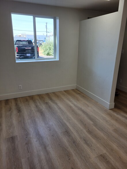 More Photos Of 1420 NE 1st St, Bend Warehouse For Lease