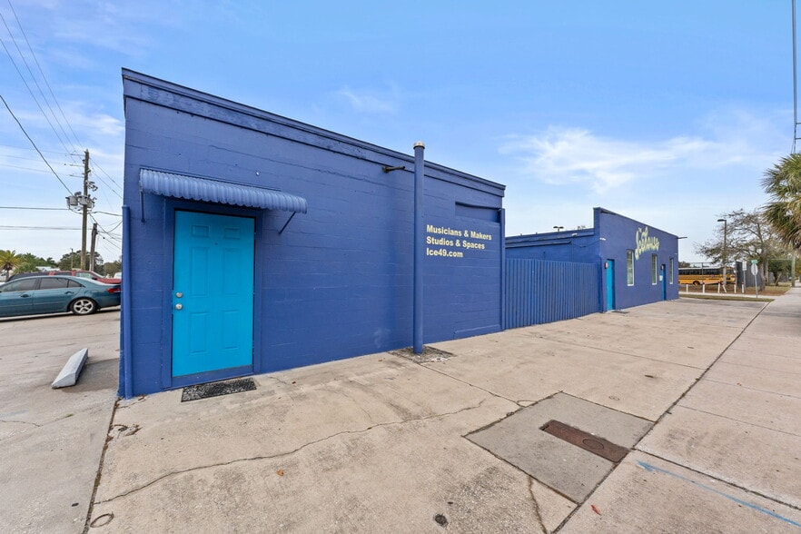 More Photos Of 701 49th St S, Gulfport Freestanding For Sale