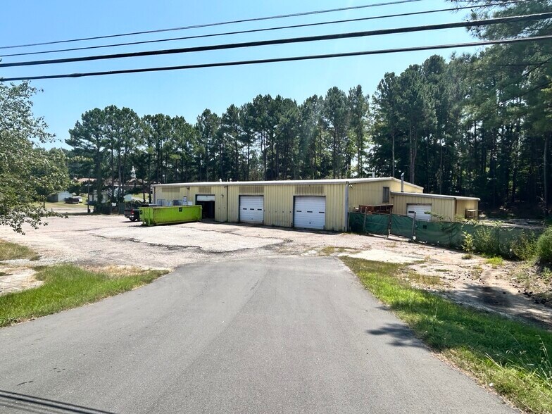 More Photos Of 4723 Fayetteville Rd, Durham Warehouse For Lease